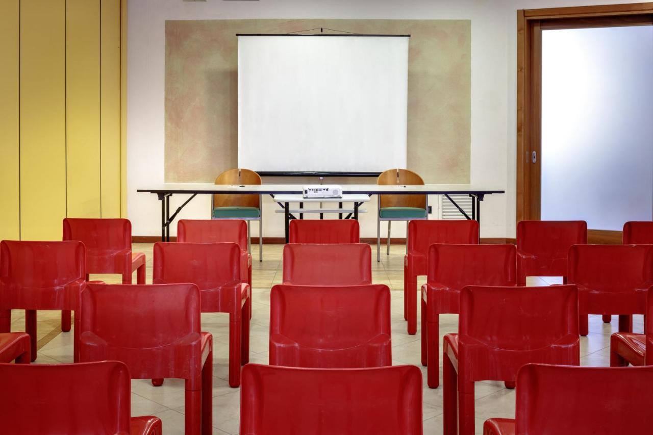 Euro Hotel Nuoro  Luaran gambar