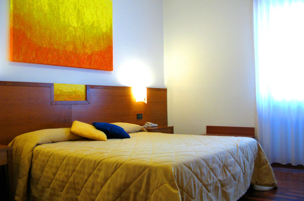Euro Hotel Nuoro  Luaran gambar